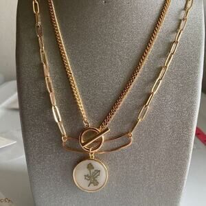 gold tone flower chain necklace